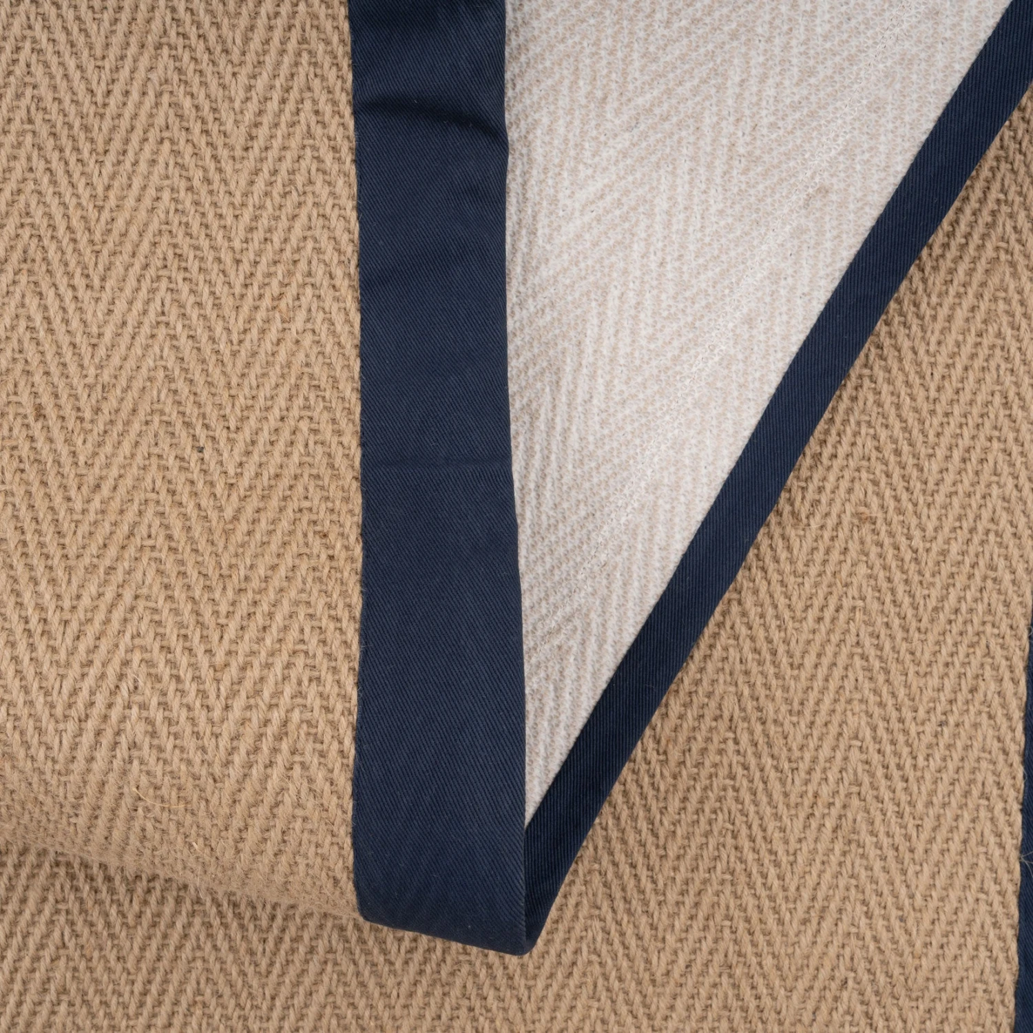 Navy Border Jute Runner Rug - Juliette Navy 8 Navy Border Jute Runner Rug - Juliette Navy - Image 8